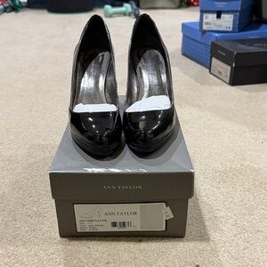 Ann Taylor Shiny Black Ombré Heels